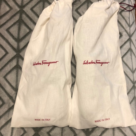 Salvatore Ferragamo - Driver Gancini Ornament Loafers - Light Grey main image 4